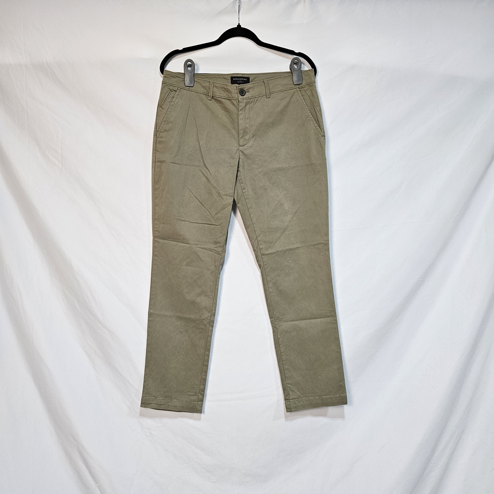 Banana Republic Women's Light Olive Chinos Size 10